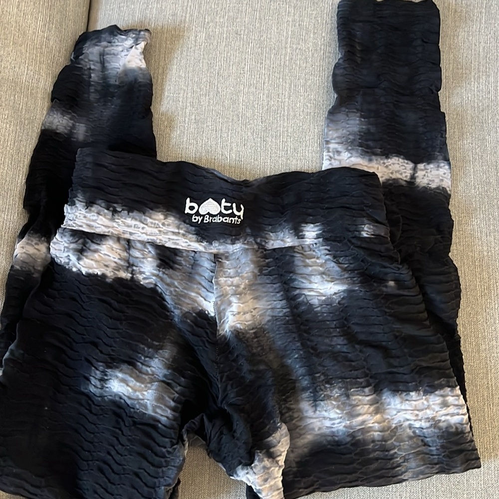 BBB Black & White Tie Dye Original Leggings - EUC